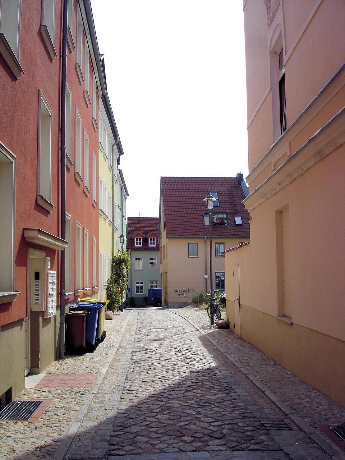 Apartment Bernstein Ruhig, Familienfreundlich Mit Garten Rostock Exterior photo